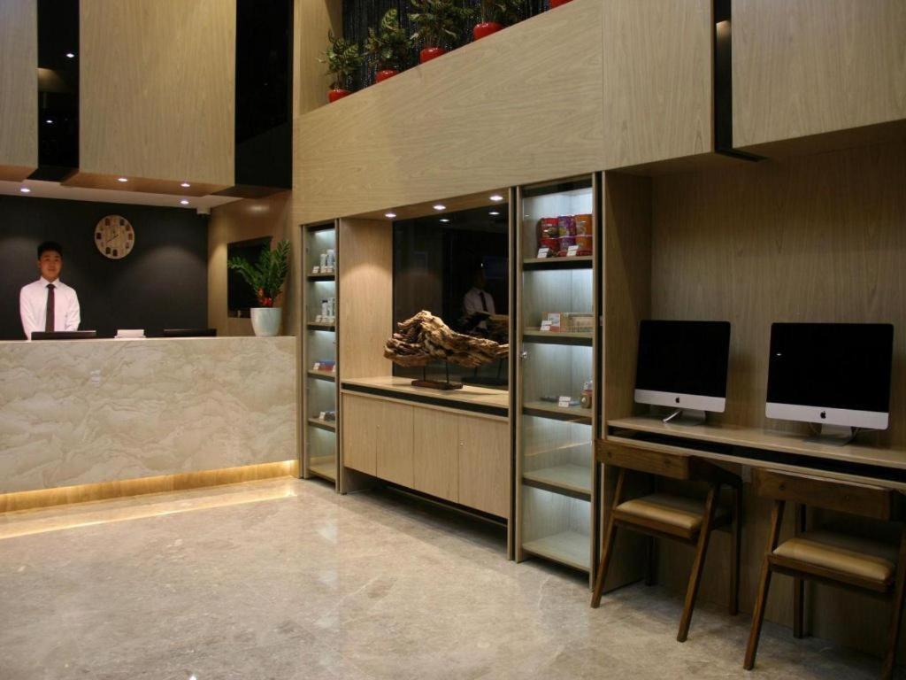 Hotel 7 Days Premium Wild Animal Park Huinan 2*